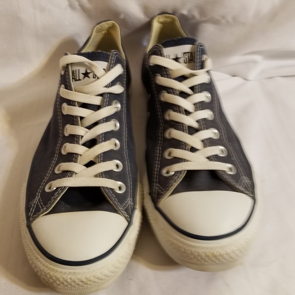 blue jeans white converse
